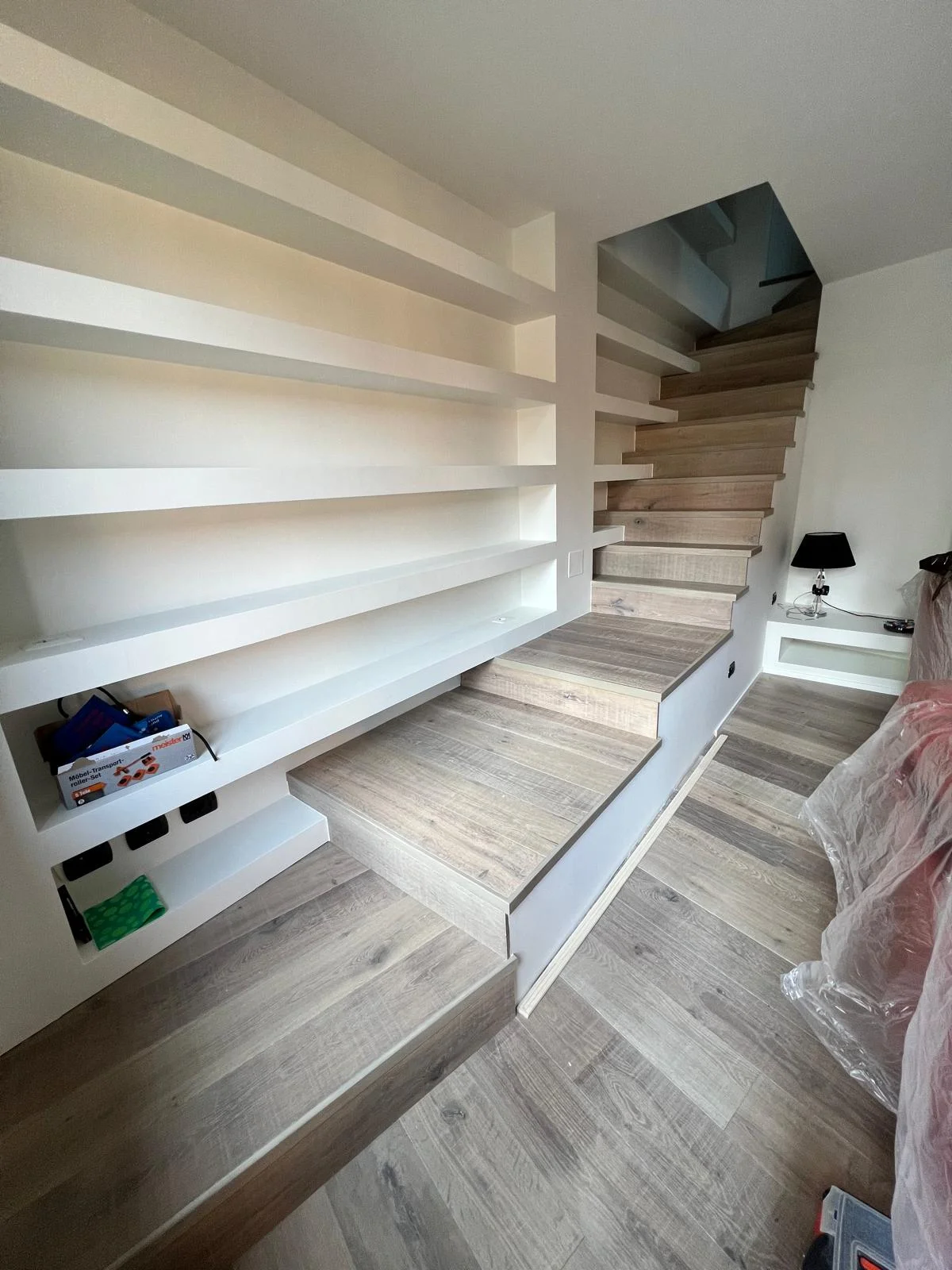 Lavoro Spazio Group SRL — Rivestimento scale in legno a Milano, intervento 14