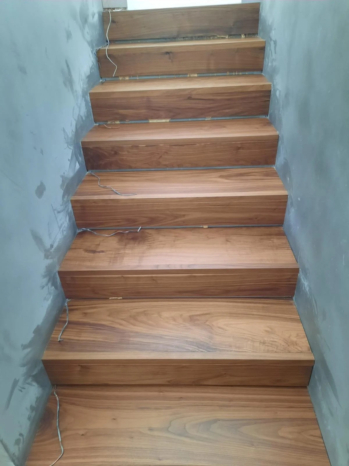 Lavoro Spazio Group SRL — Rivestimento scale in legno a Milano, intervento 16