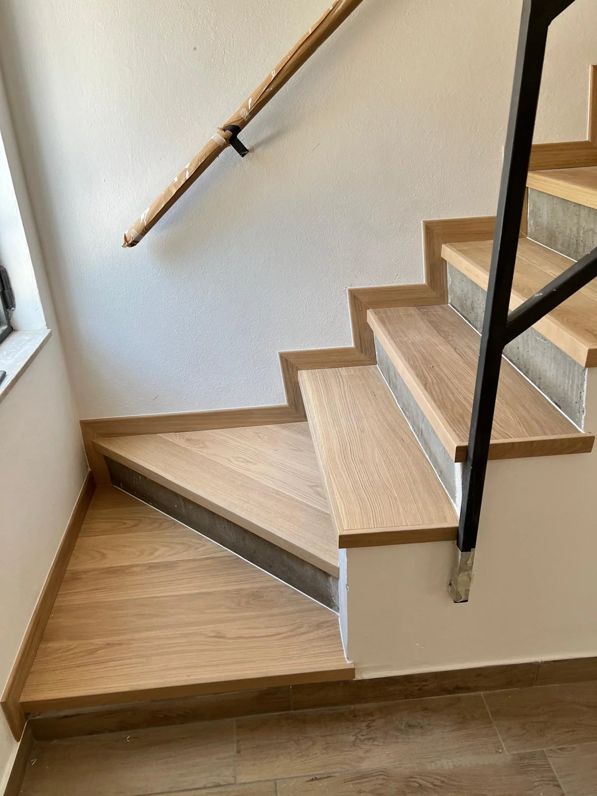 Lavoro Spazio Group SRL — Rivestimento scale in legno a Milano, intervento 21