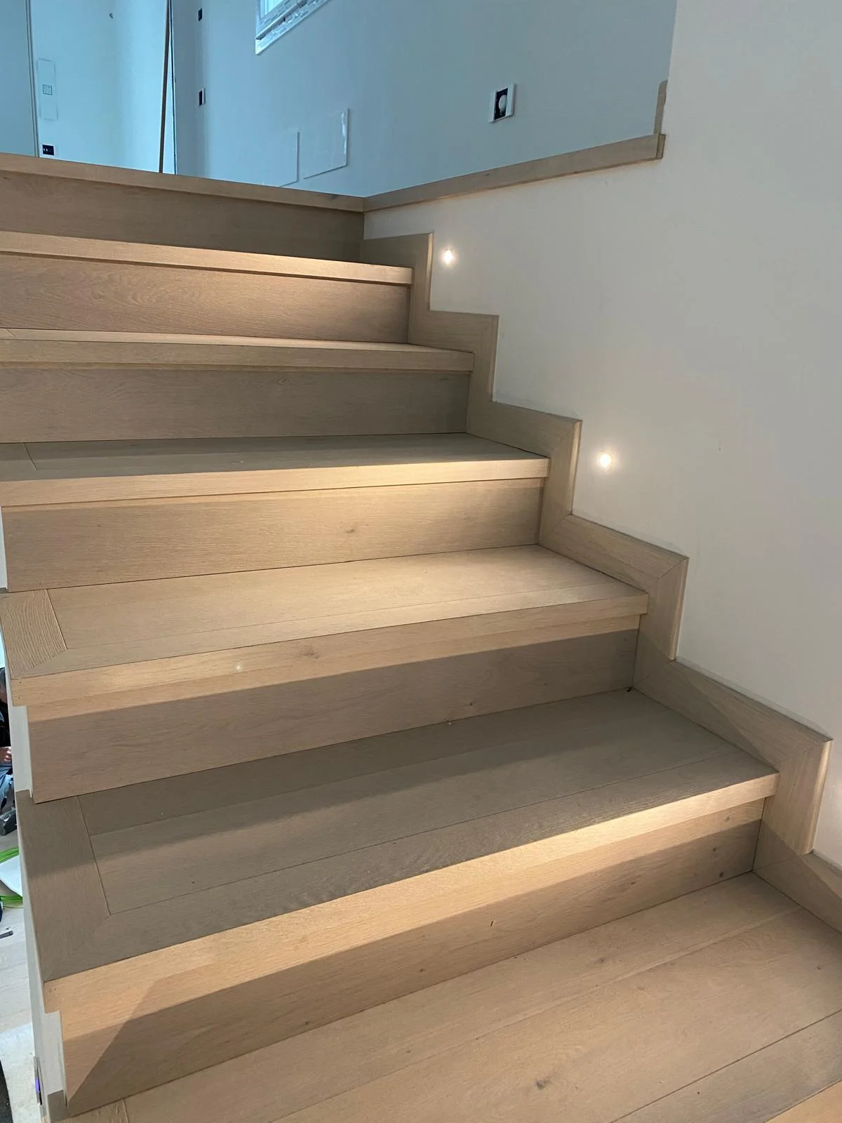Lavoro Spazio Group SRL — Rivestimento scale in legno a Milano, intervento 24